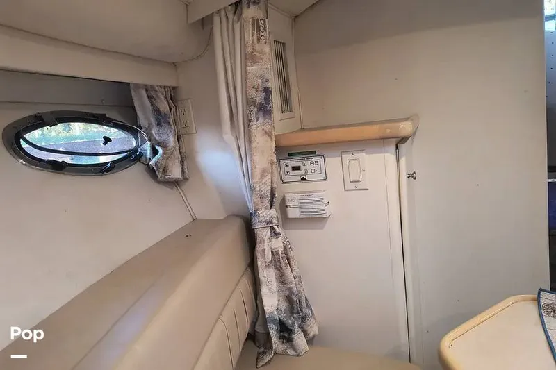 Slide: The Image of Carver Yachts 325 Aft Cabin 1998 - 16316388