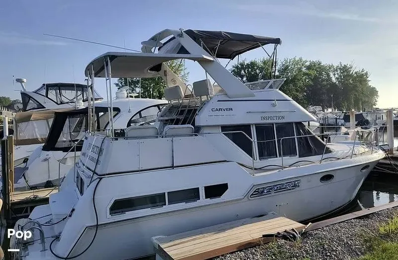 Slide: The Image of Carver Yachts 325 Aft Cabin 1998 - 16316363