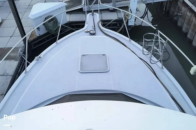 Slide: The Image of Carver Yachts 325 Aft Cabin 1998 - 16316393