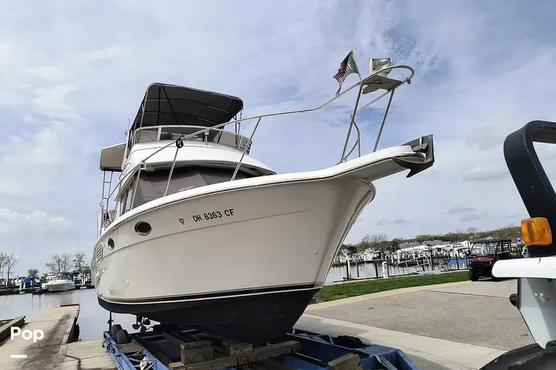 Slide: The Image of Carver Yachts 325 Aft Cabin 1998 - 16316381