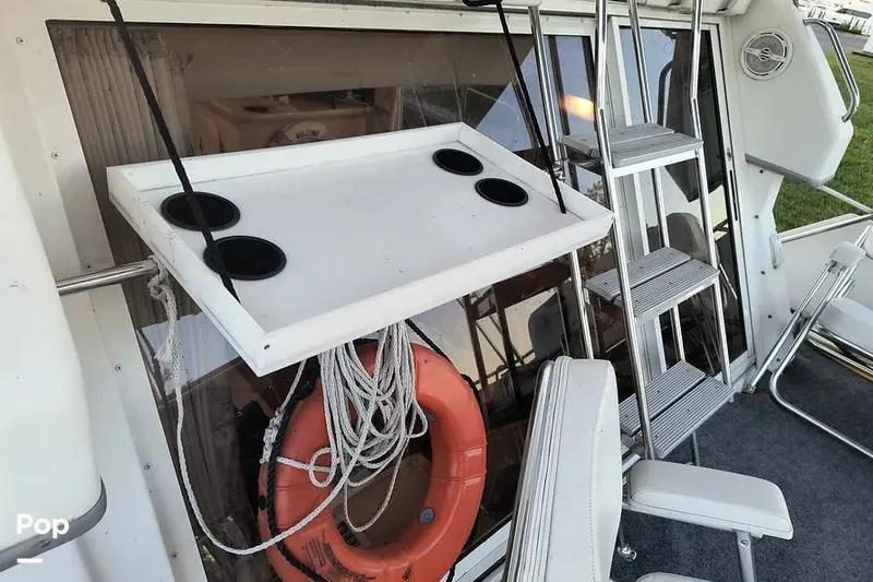 Slide: The Image of Carver Yachts 325 Aft Cabin 1998 - 16316402