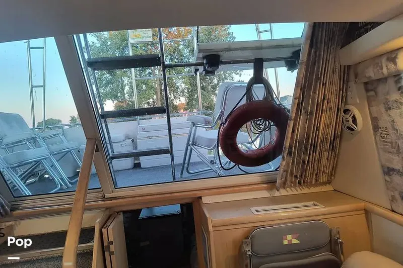 Slide: The Image of Carver Yachts 325 Aft Cabin 1998 - 16316403