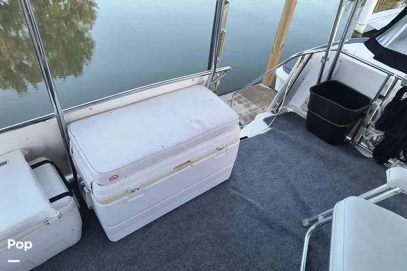 Slide: The Image of Carver Yachts 325 Aft Cabin 1998 - 16316410