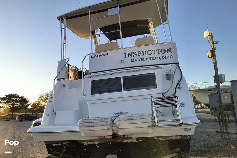 Slide: The Image of Carver Yachts 325 Aft Cabin 1998 - 16316379