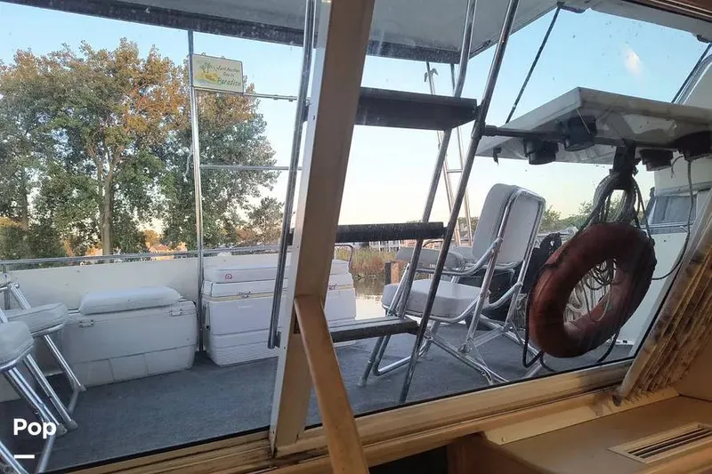 Slide: The Image of Carver Yachts 325 Aft Cabin 1998 - 16316423