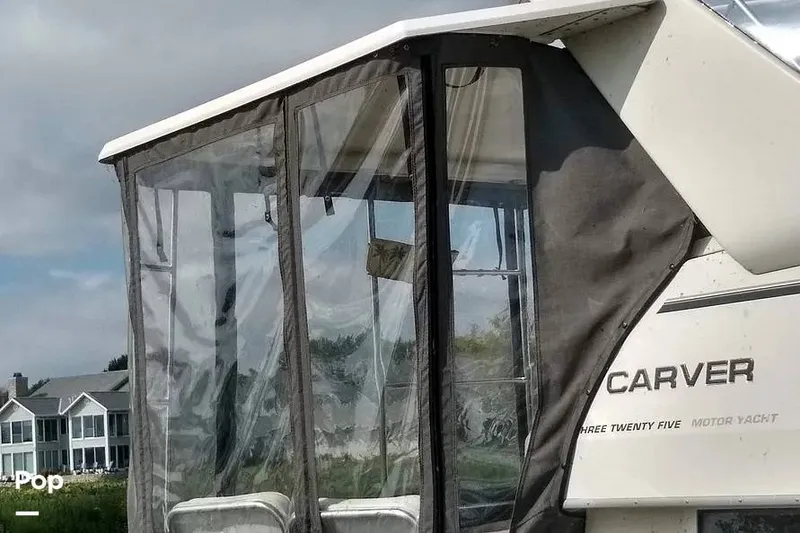 Slide: The Image of Carver Yachts 325 Aft Cabin 1998 - 16316432