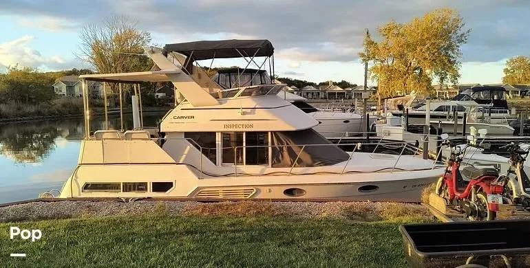 Slide: The Image of Carver Yachts 325 Aft Cabin 1998 - 16316354