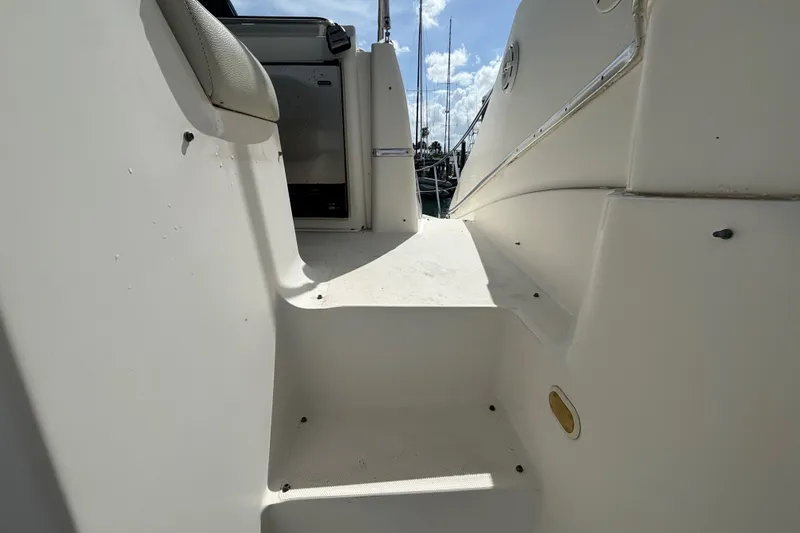 Slide: The Image of Silverton 330 Sport Bridge 2005 - 21