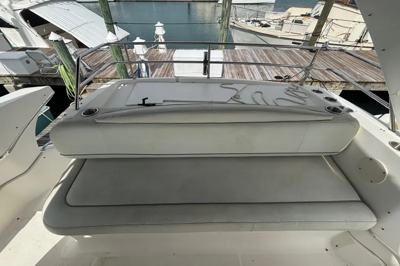Slide: The Image of Silverton 330 Sport Bridge 2005 - 26