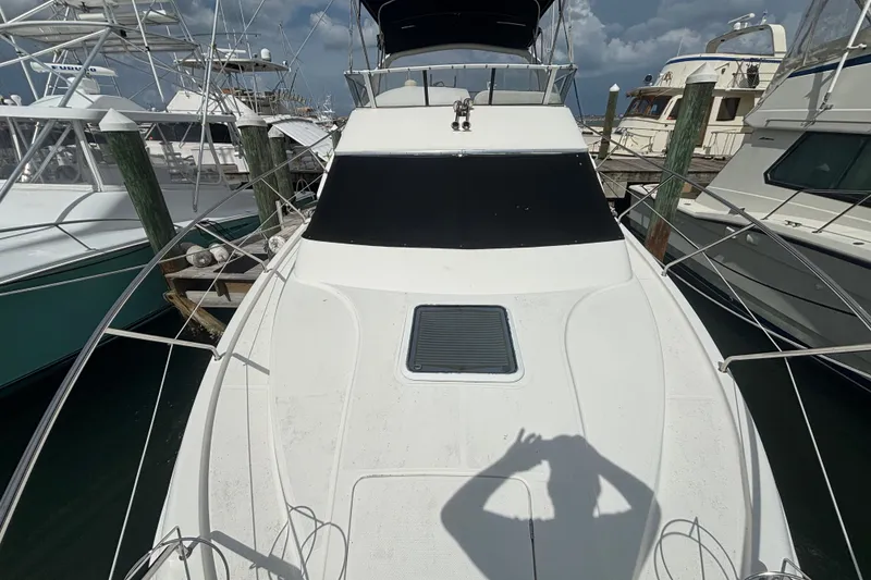 Slide: The Image of Silverton 330 Sport Bridge 2005 - 17