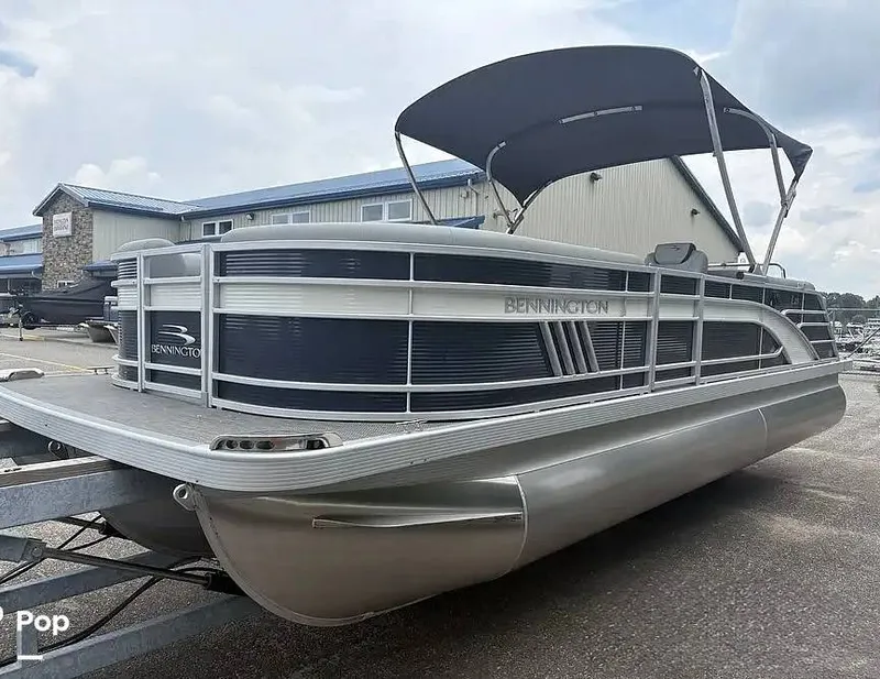 Slide: The Image of Bennington 23LFB 2023 - 16231459