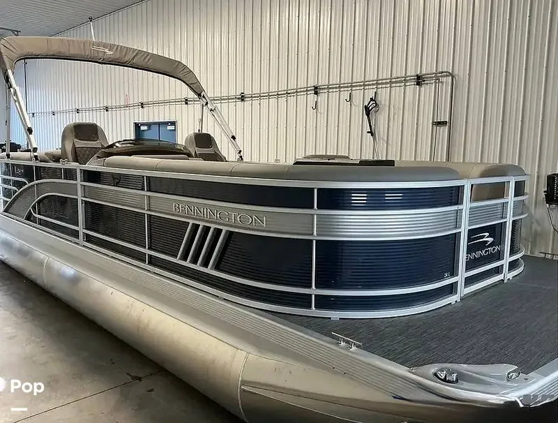 Slide: The Image of Bennington 24LSR 2023 - 16232602
