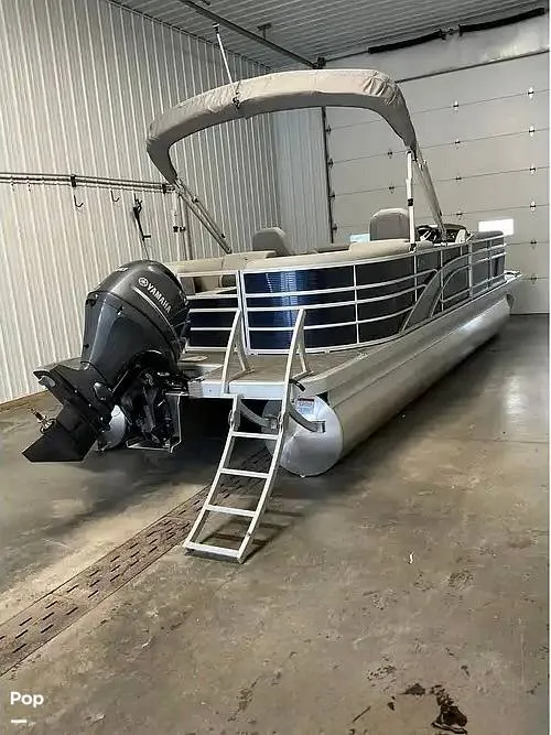 Slide: The Image of Bennington 24LSR 2023 - 16232613