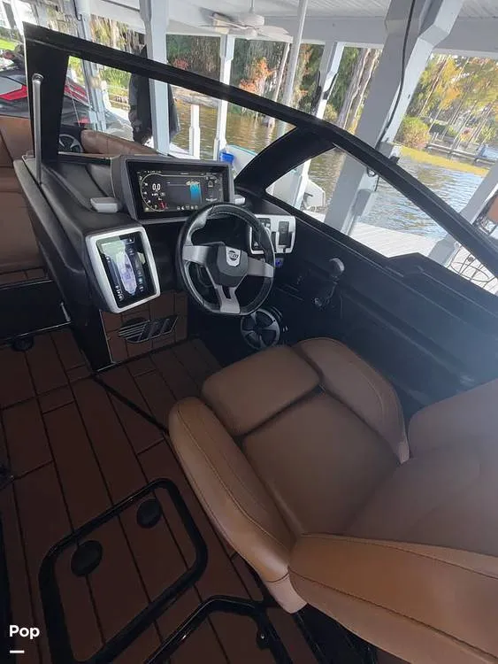 Slide: The Image of Malibu 23 MXZ Black & Gold Edition 2020 - 16231405