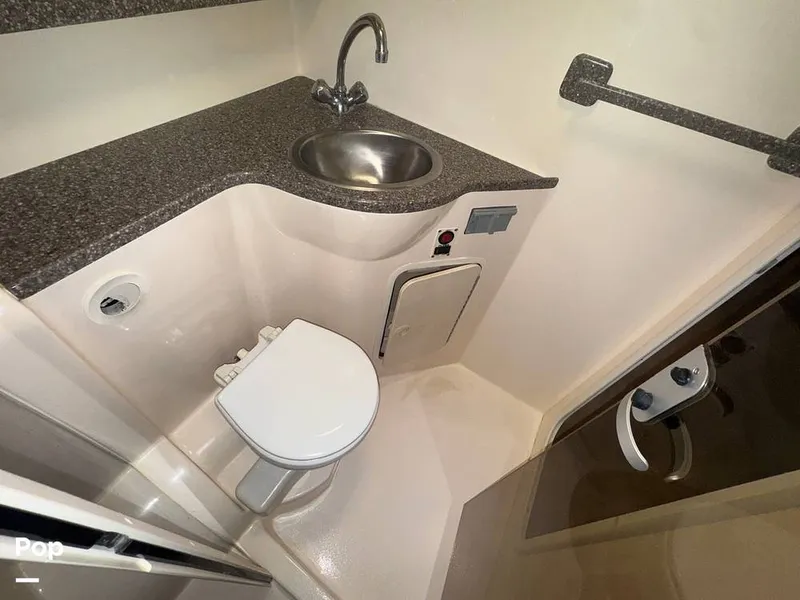 Slide: The Image of Rinker 342 Fiesta Vee 2004 - 16228131