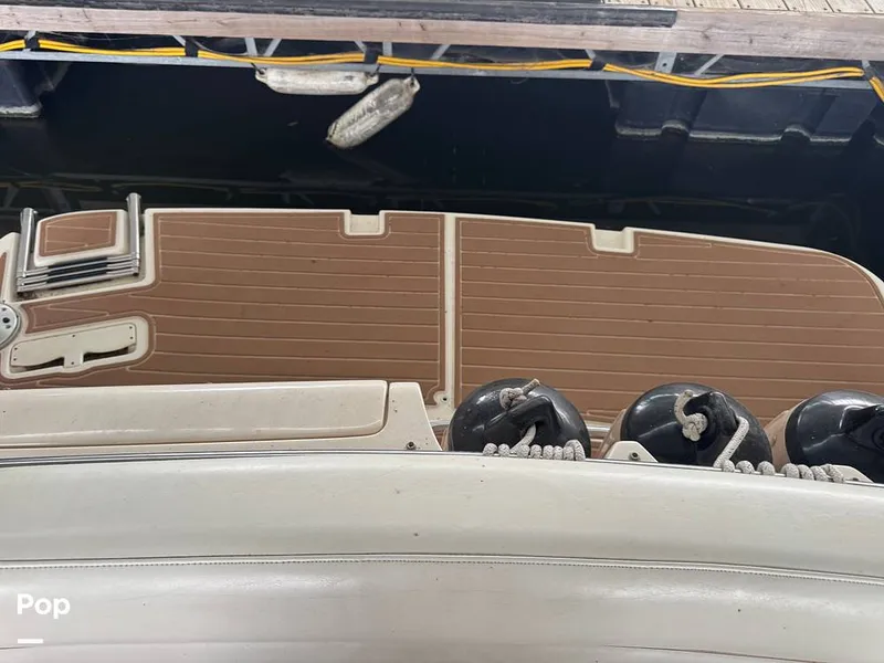 Slide: The Image of Rinker 342 Fiesta Vee 2004 - 16228177