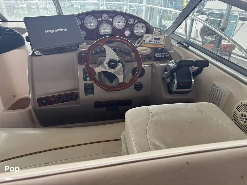 Slide: The Image of Rinker 342 Fiesta Vee 2004 - 16228223