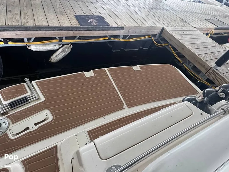 Slide: The Image of Rinker 342 Fiesta Vee 2004 - 16228014