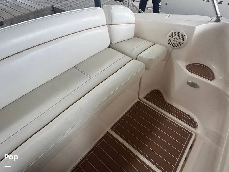 Slide: The Image of Rinker 342 Fiesta Vee 2004 - 16228021