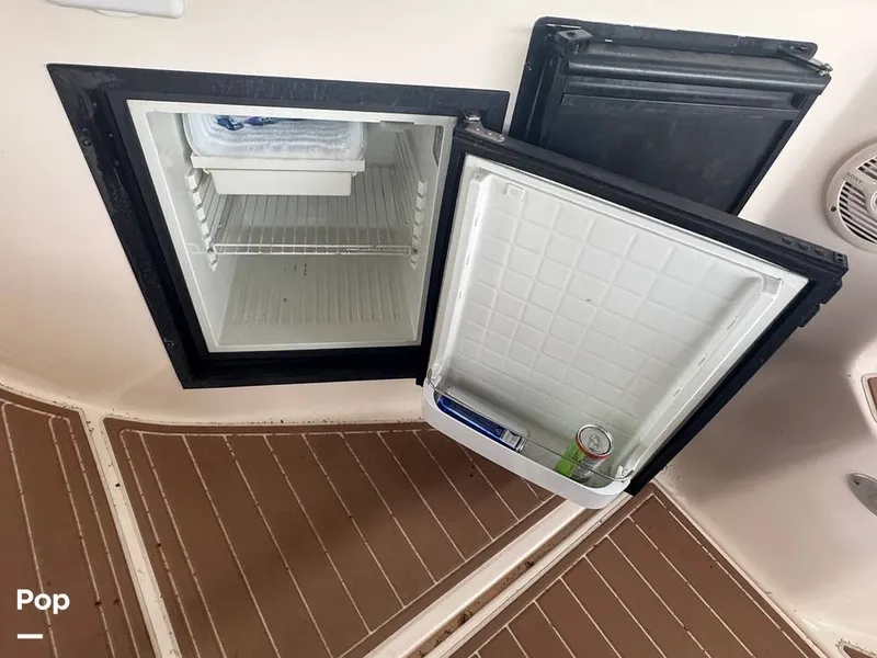 Slide: The Image of Rinker 342 Fiesta Vee 2004 - 16228037