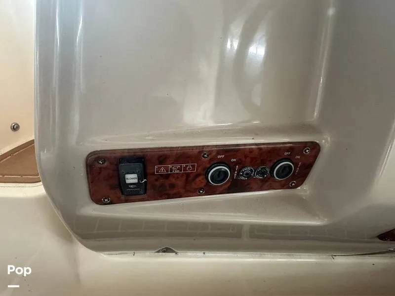 Slide: The Image of Rinker 342 Fiesta Vee 2004 - 16228048