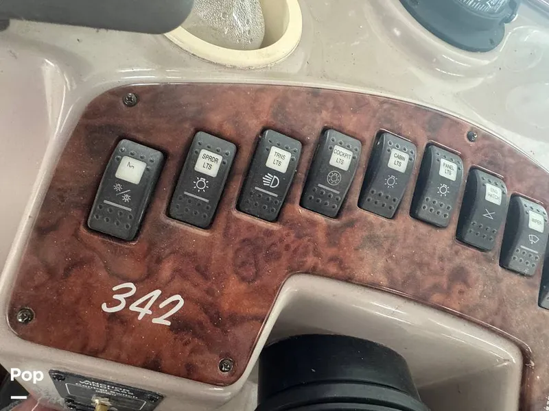 Slide: The Image of Rinker 342 Fiesta Vee 2004 - 16228051