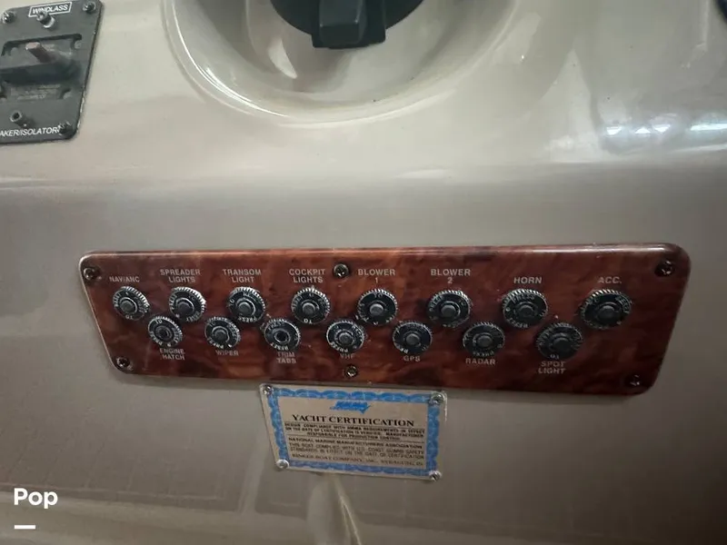 Slide: The Image of Rinker 342 Fiesta Vee 2004 - 16228061