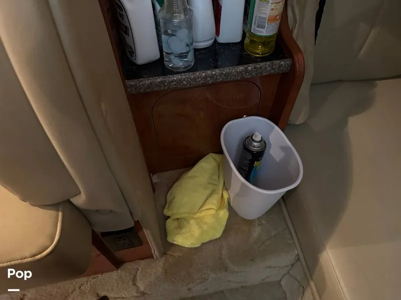 Slide: The Image of Rinker 342 Fiesta Vee 2004 - 16228071