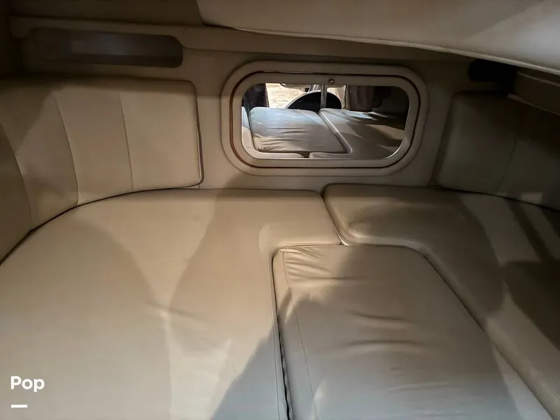 Slide: The Image of Rinker 342 Fiesta Vee 2004 - 16228076