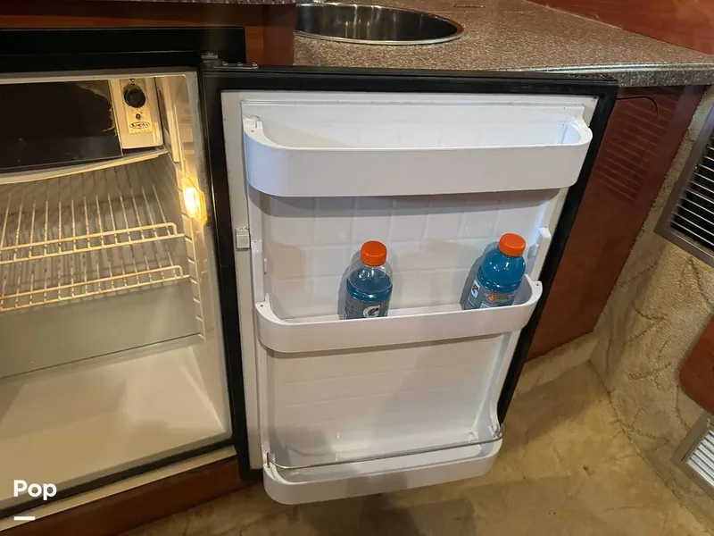 Slide: The Image of Rinker 342 Fiesta Vee 2004 - 16228085