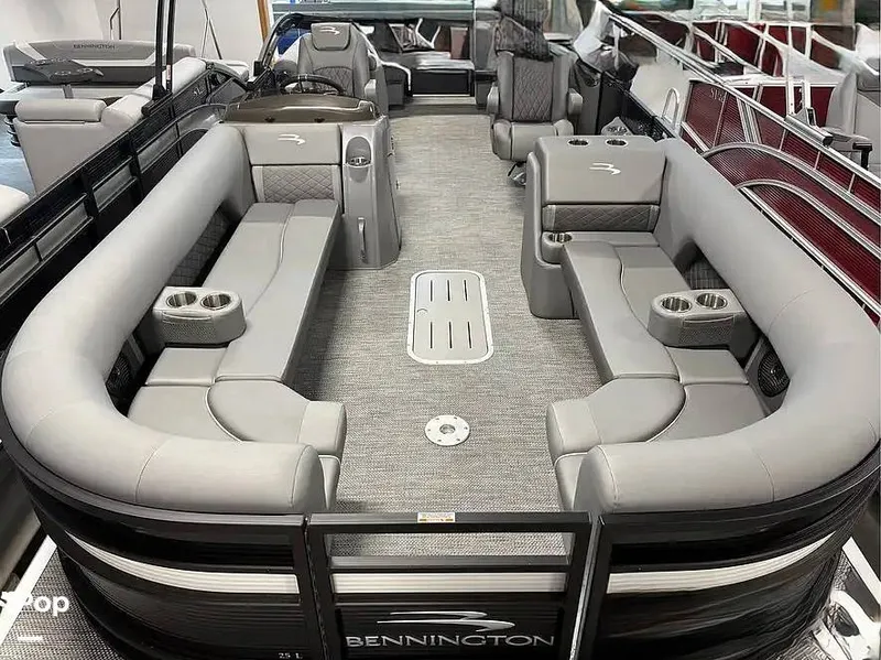 Slide: The Image of Bennington 25 LSR 2023 - 16232923