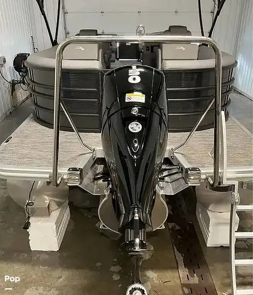 Slide: The Image of Bennington 25 LSR 2023 - 16232920