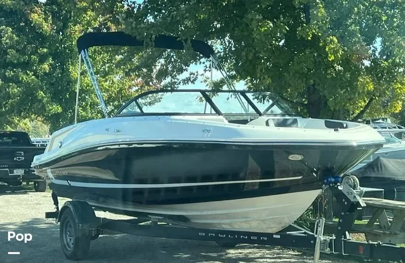 The Image of Bayliner VR5 2021 - 16219924