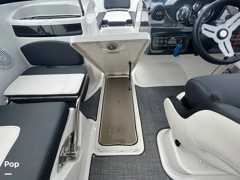 Slide: The Image of Bayliner VR5 2021 - 16394991