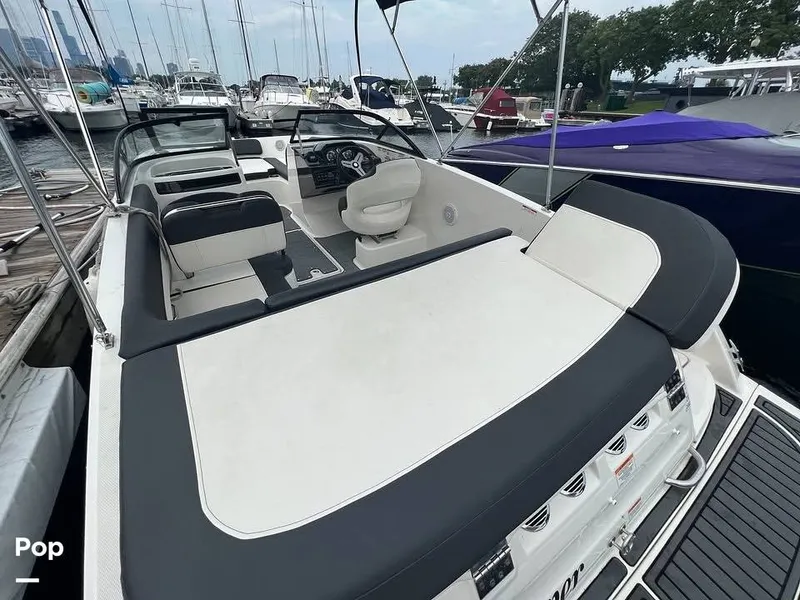 Slide: The Image of Bayliner VR5 2021 - 16219922