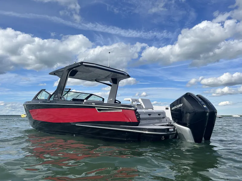 Slide: The Image of Aviara AV32 Outboard 2024 - 1