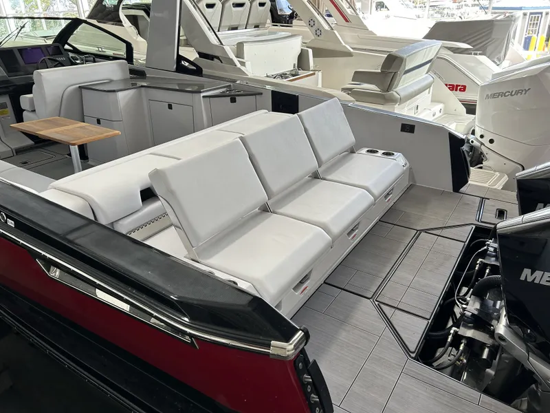 Slide: The Image of Aviara AV32 Outboard 2024 - 23