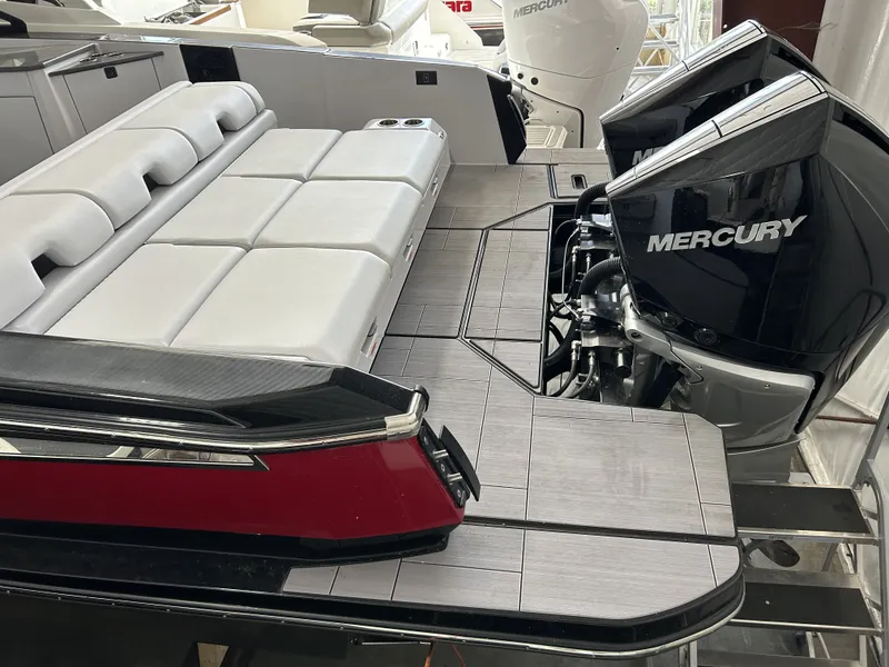Slide: The Image of Aviara AV32 Outboard 2024 - 24