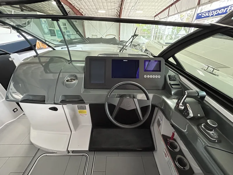 Slide: The Image of Aviara AV32 Outboard 2024 - 7