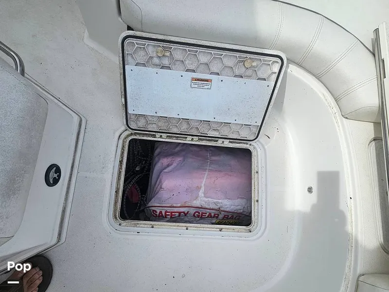 Slide: The Image of Hurricane CC19 2016 - 16243792