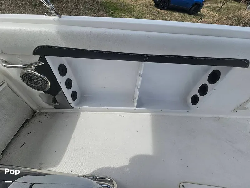 Slide: The Image of Hurricane CC19 2016 - 16243807