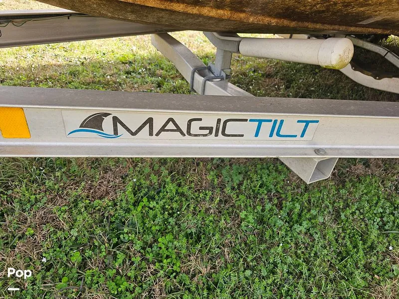 Slide: The Image of Hurricane CC19 2016 - 16243824