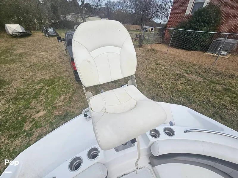 Slide: The Image of Hurricane CC19 2016 - 16243784