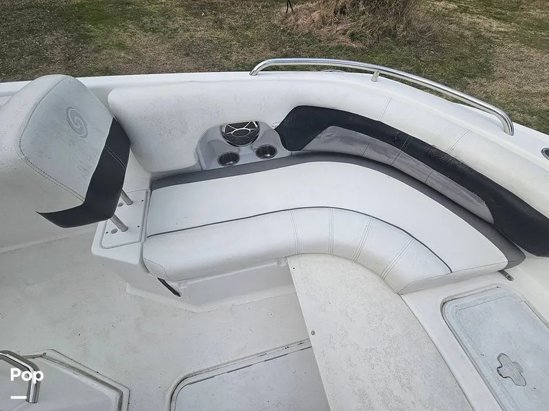 Slide: The Image of Hurricane CC19 2016 - 16243787