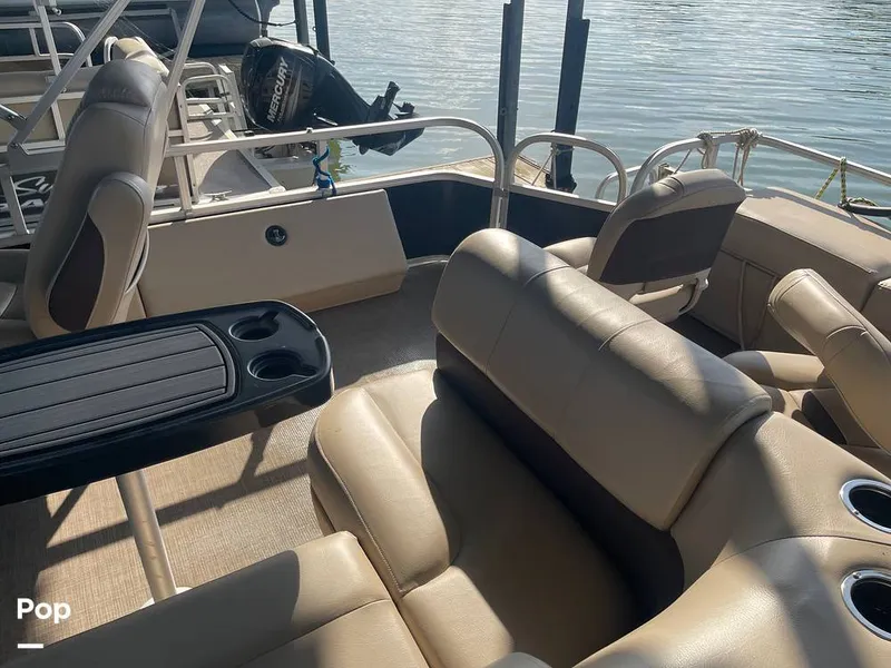 Slide: The Image of Versatile Boat Fishing, Skiing And Cruising - 16334182