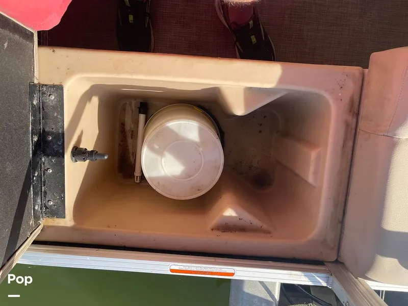 Slide: The Image of Large Live Well - 16334227