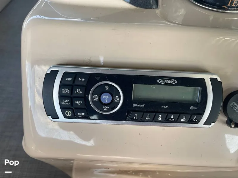 Slide: The Image of Jensen Stereo - 16334648