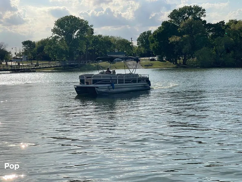 Slide: The Image of Sun Tracker Sportfish 22 XP3 2019 - 16334147