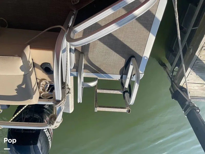 Slide: The Image of Sun Tracker Sportfish 22 XP3 2019 - 16334217