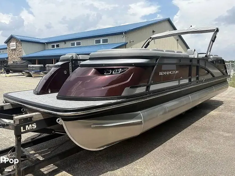 Slide: The Image of Bennington 25QFB 2024 - 16237169